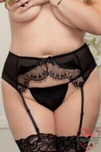 13839_300_porte-jarretelles_noir_grande_taille.jpg