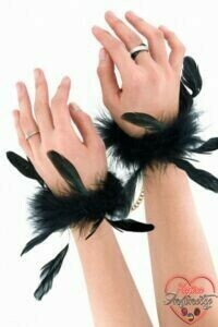 16178_300_menottes_a_plumes-sweet_caress.jpg