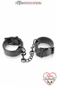 17694_300_menottes_simili_cuir_ajustables-fetish_tentation.jpg