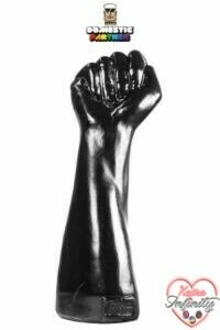 5590_300_poing_ferme_fist_of_victory.jpg