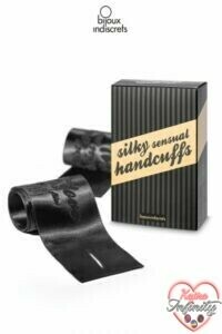 7048_300_menottes_silky_sensual_handcuffs.jpg